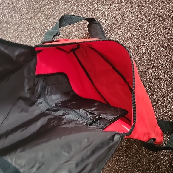 Wilson Messenger Bag - Picture 7 of 9